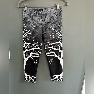 Gear Bunch Tree of Life Leggings Capri